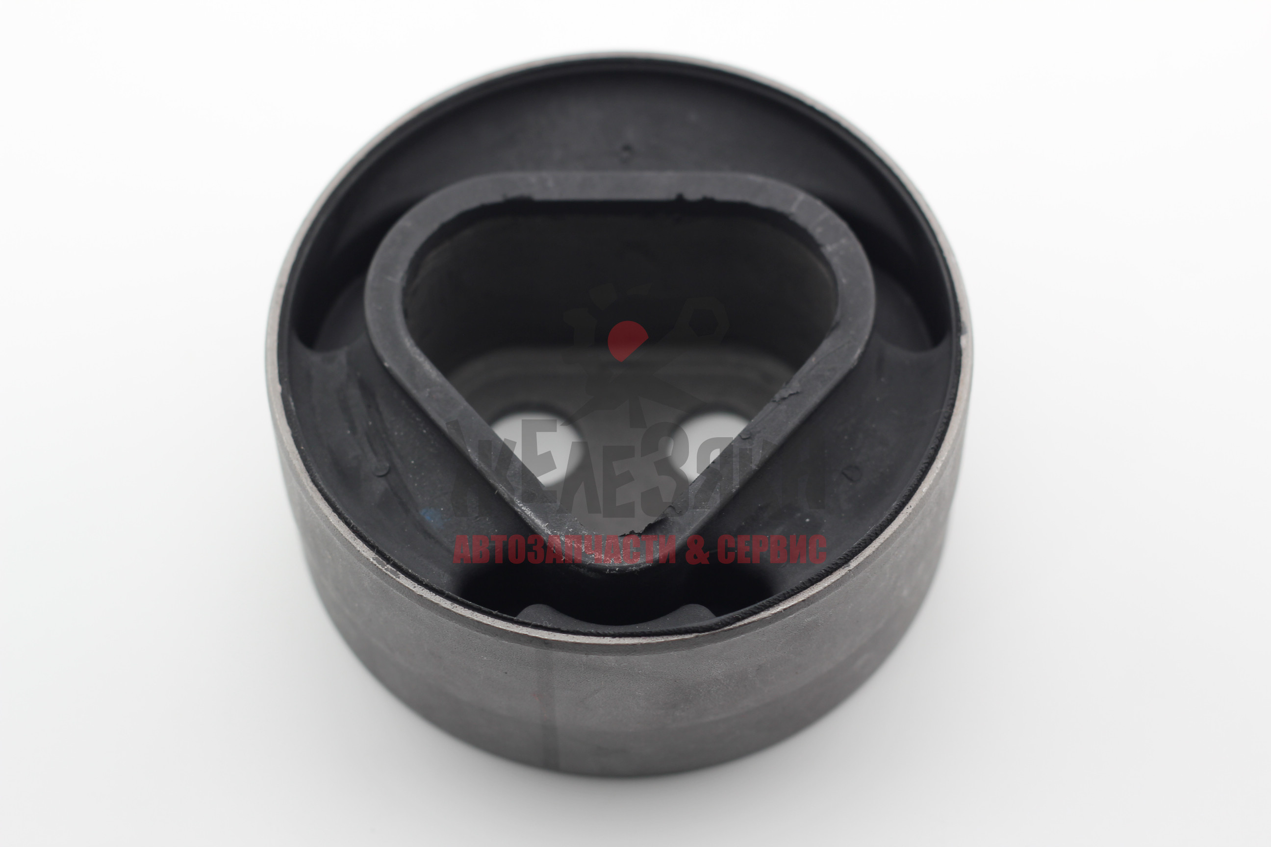 Подушка заднего редуктора левая RR MCU10--48